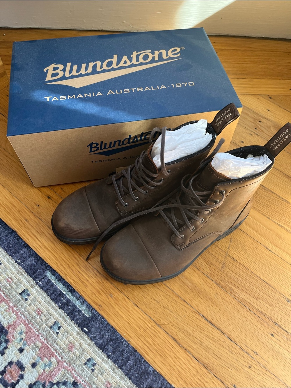 Blundstone Women’s Brown Leather Lace-Up Boots